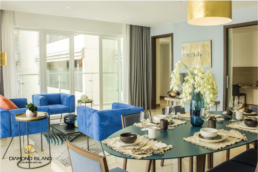Căn hộ duplex Modern Blue là một bản giao hưởng sáng tạo của các sắc xanh thời thượng